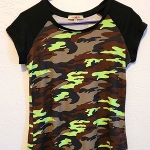 SUPER SOFT neon camo tshirt